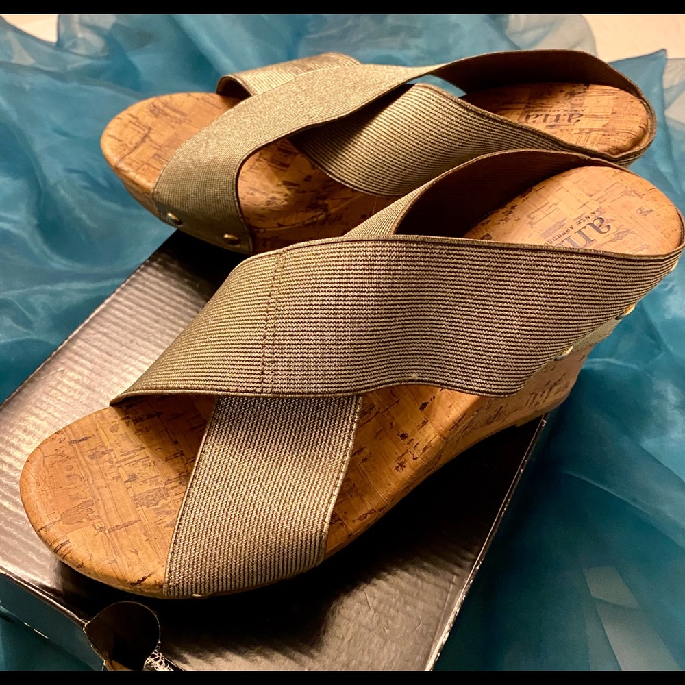 A.N.A Metallic Gold slip on